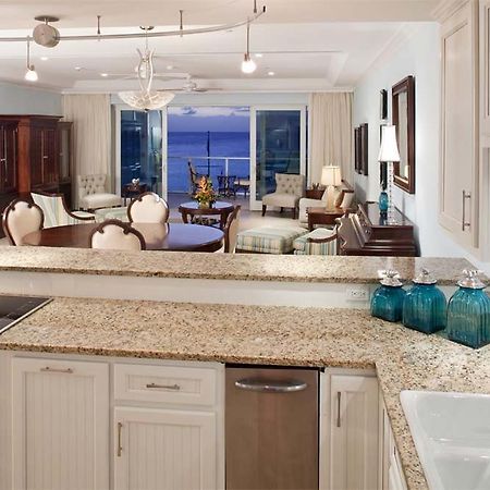 Caribbean Club Boutique Hotel, Grand Cayman Dog City Extérieur photo