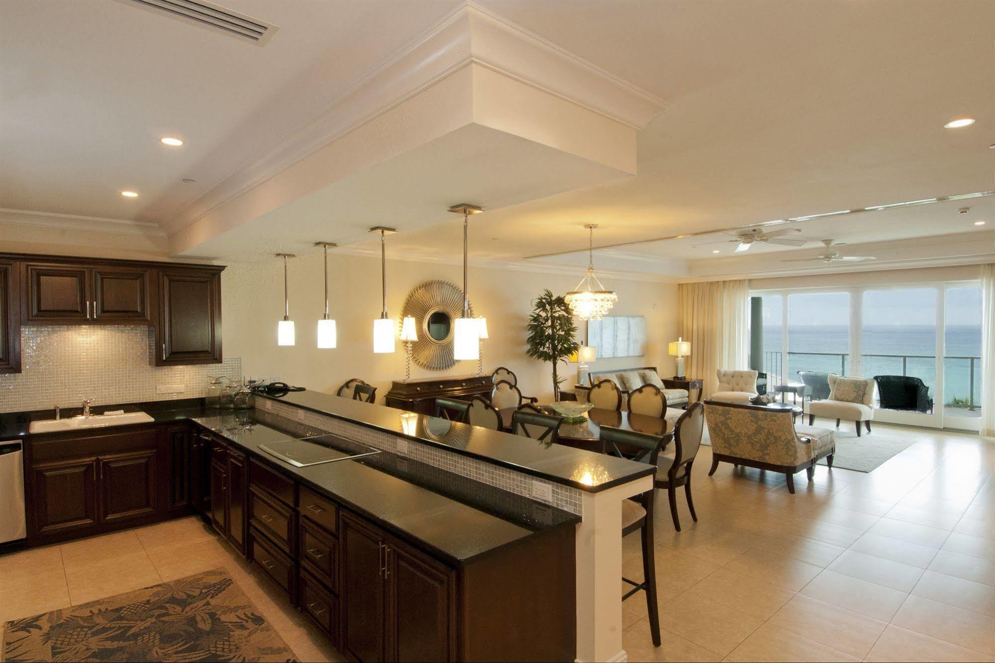 Caribbean Club Boutique Hotel, Grand Cayman Dog City Extérieur photo
